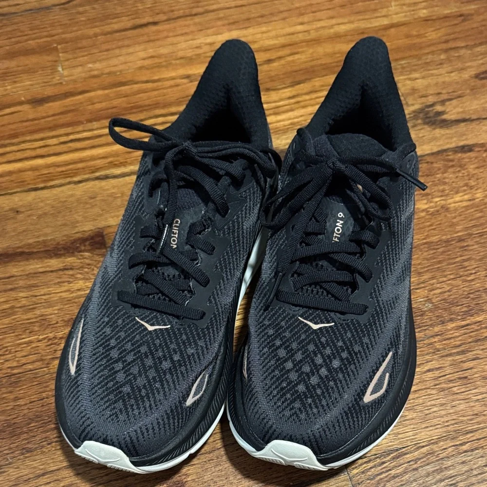 Hoka Clifton 9 Women’s 8 Black/Rose Gold - Picture 1 of 8